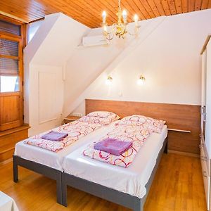 Standaard Kamer met Twee Aparte Bedden